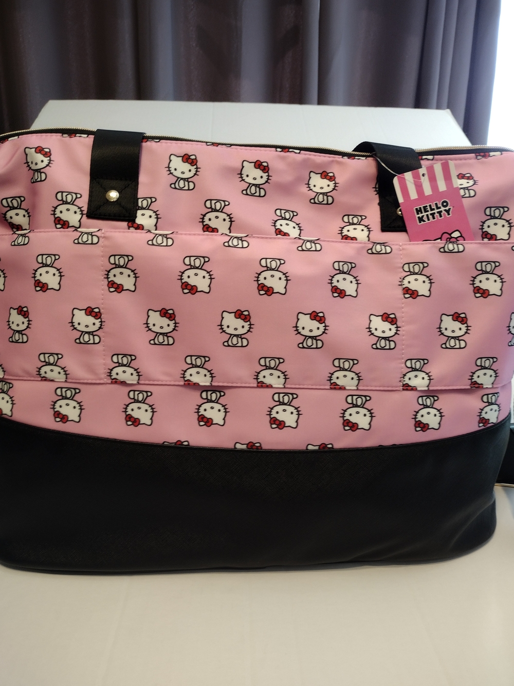 Hello Kitty Pink Travel Duffle Bag - Picture 4 of 8